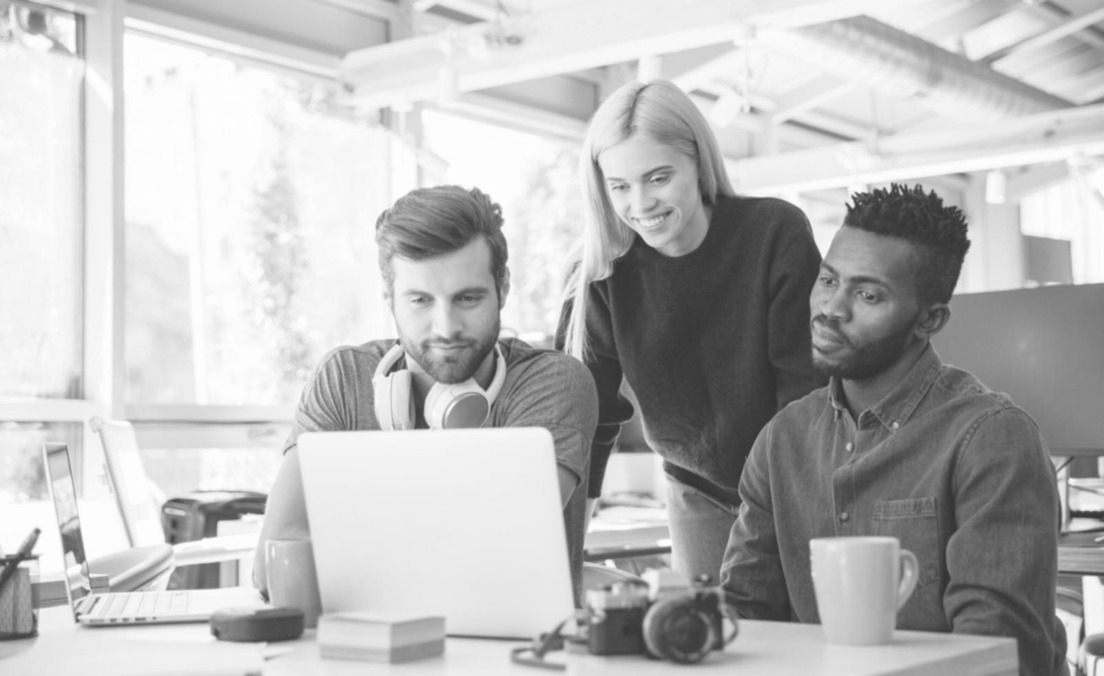 Finanzberatung und Diskussion von Investitionsstrategien